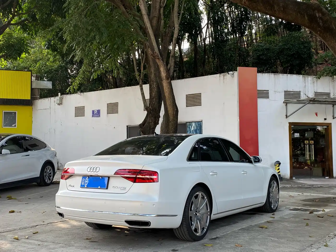 Audi A8 2014 A8L 50 TFSI quattro Luxury фото 18