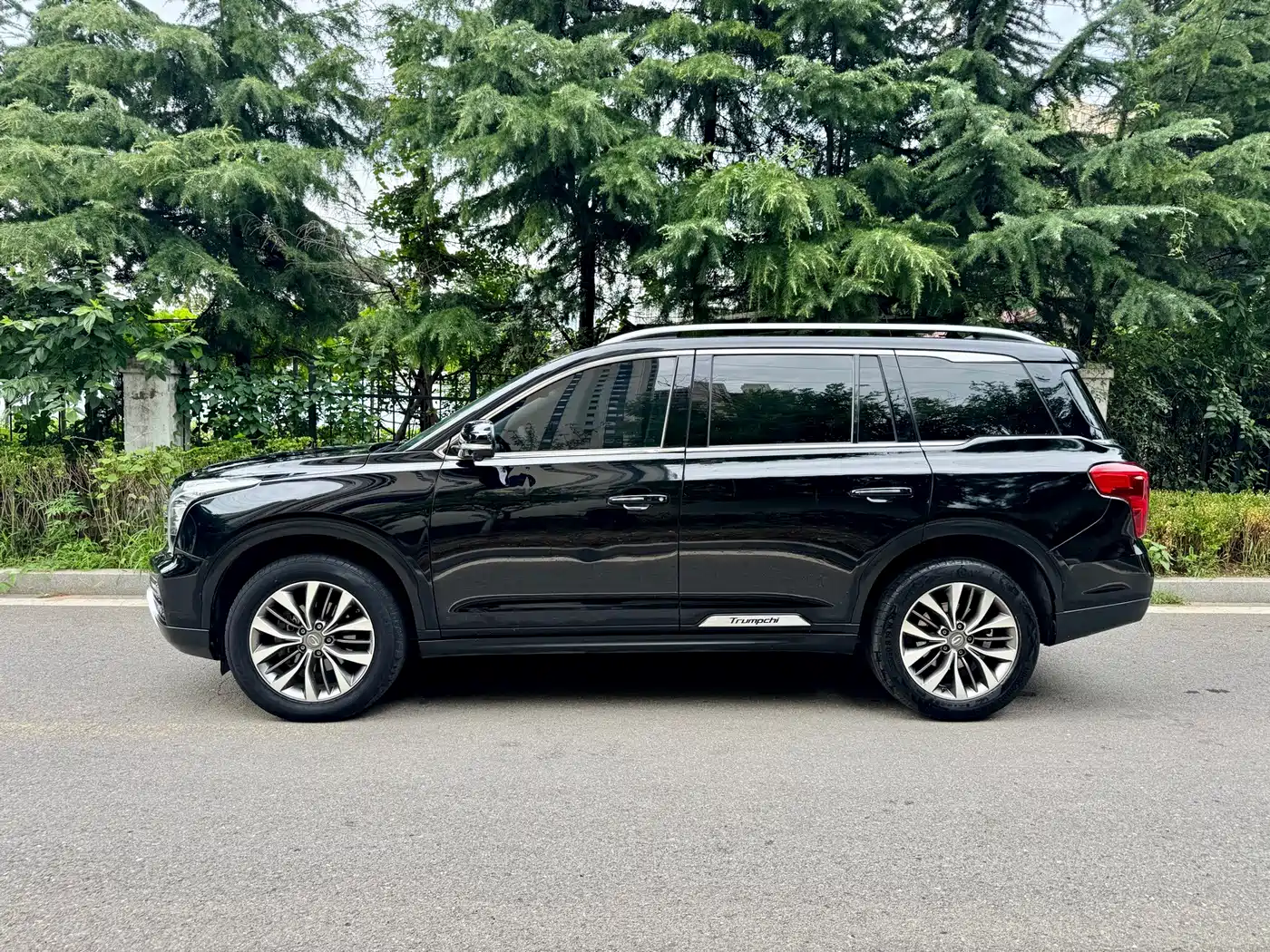 GAC Trumpchi Trumpchi GS8 2017 2017 320T 2WD Luxury Smart Connect (7-seater)