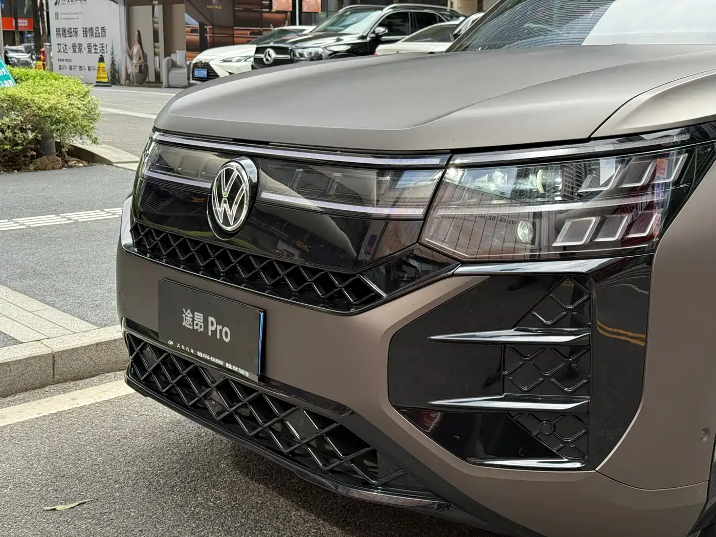 Volkswagen Teramont 2025 Teramont Pro 450TSI 4WD Summit Edition фото 8