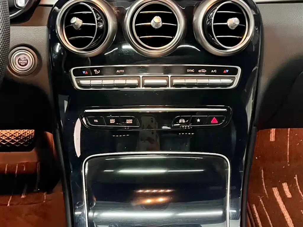 Mercedes-Benz GLC 2022 Facelift II GLC 260 L 4MATIC Sport Model фото 24