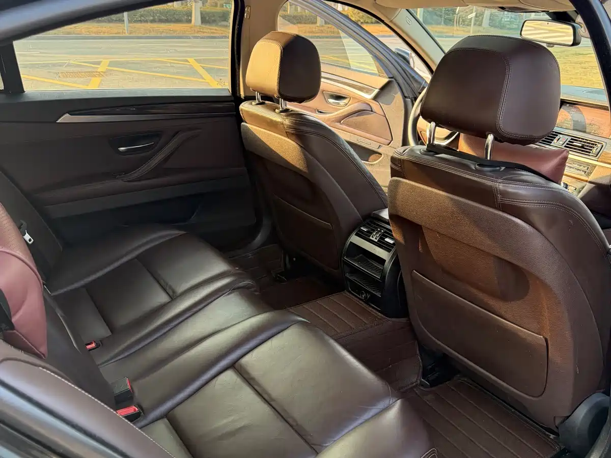 BMW 5 Series 2014 525Li Luxury Design Package фото 20