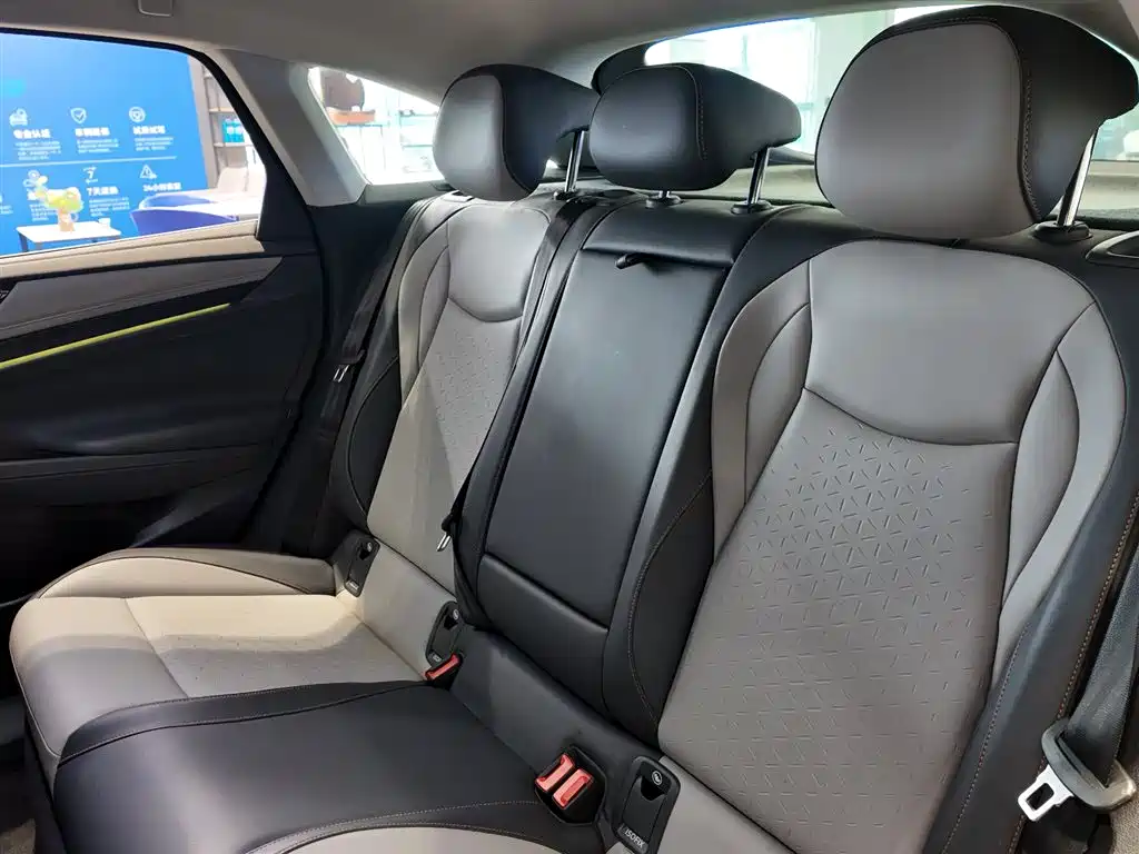 VOLKSWAGEN ID.7 VIZZION