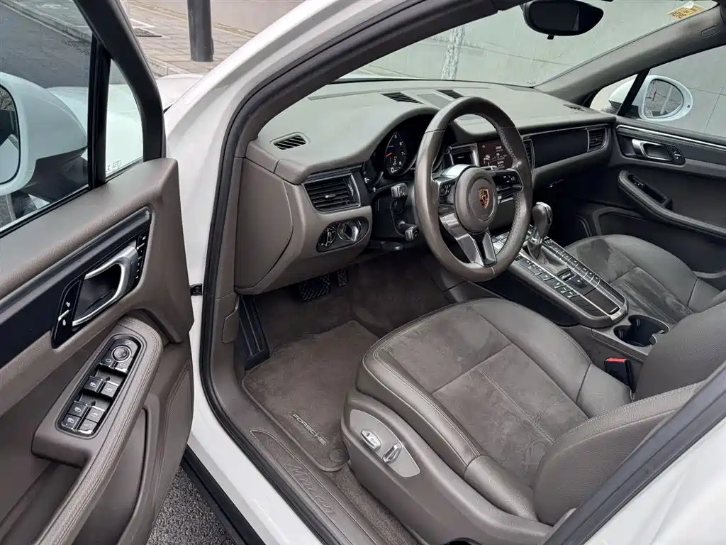 Porsche Macan 2017 Macan 2.0T фото 12