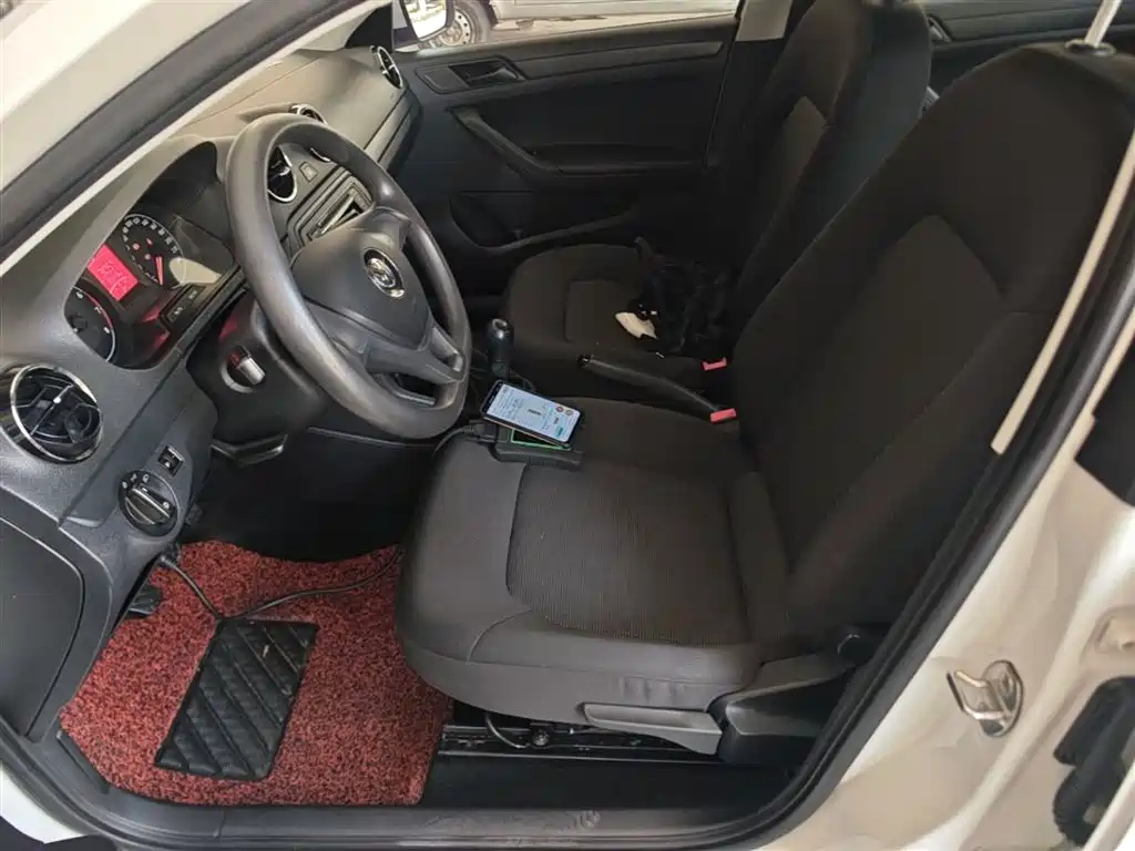 Volkswagen Jetta 2017 1.4L Manual Fashion фото 15