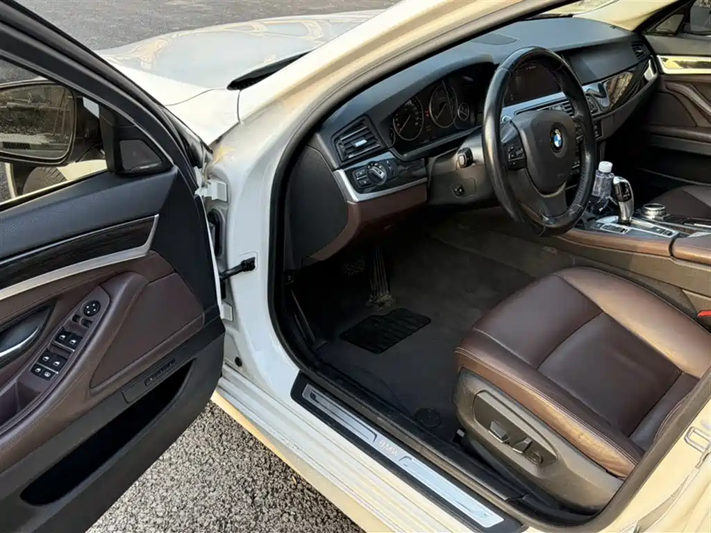 BMW 5 Series 2014 528Li Luxury Design Package фото 6