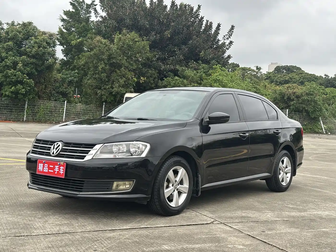 Volkswagen Lavida 2013 Facelift Classic 1.6L Automatic Trend