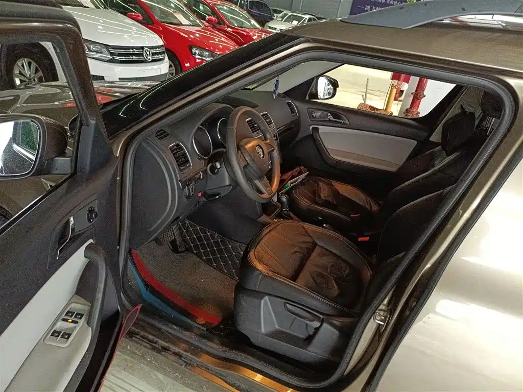 Škoda Yeti 2016 1.4TSI DSG Forward Edition фото 12