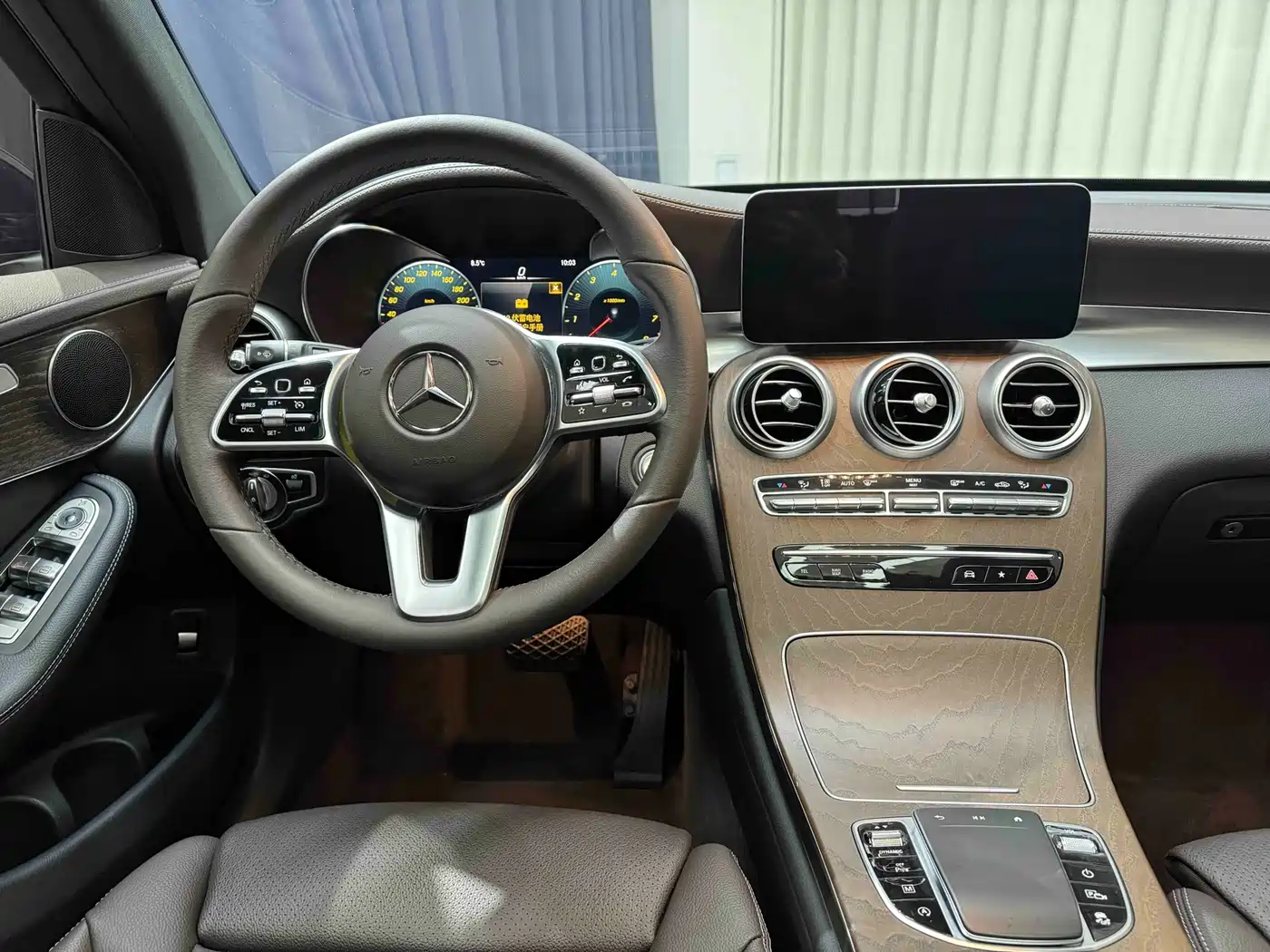 Mercedes-Benz GLC 2022 Facelift II GLC 260 L 4MATIC Luxury фото 19