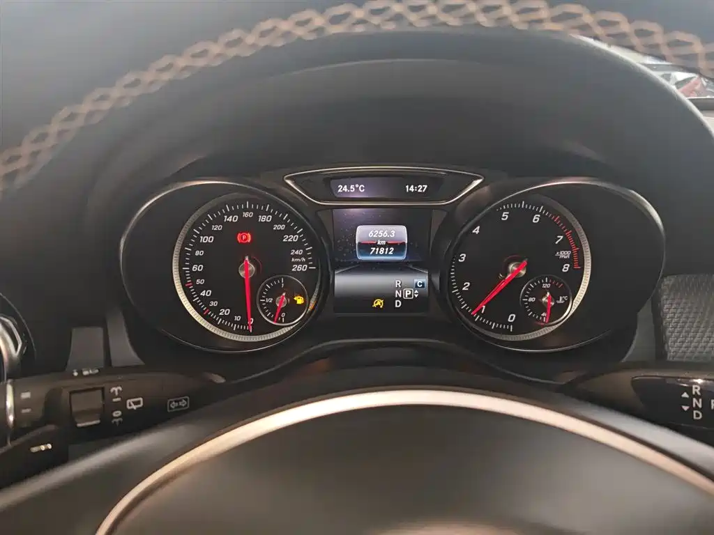 Mercedes-Benz GLA 2018 GLA 200 Dynamic фото 4