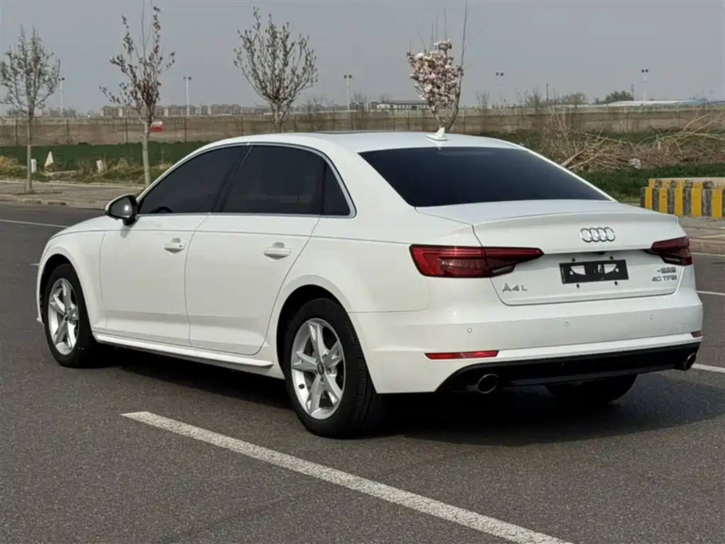 Audi A4L 2017 40 TFSI Fashion Edition фото 22