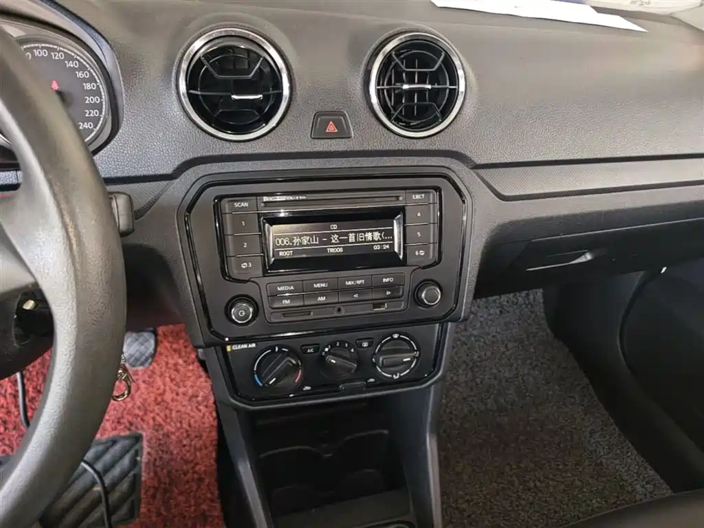 Volkswagen Jetta 2017 1.4L Manual Fashion фото 13