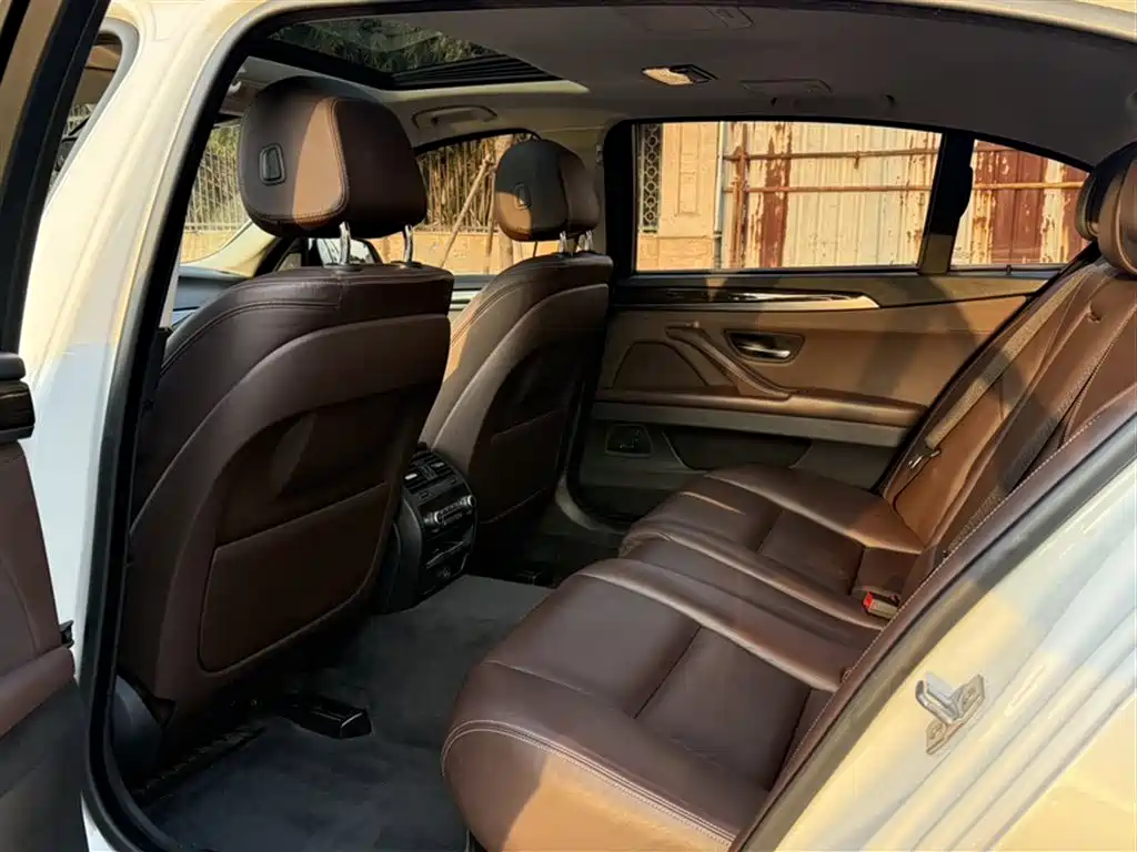 BMW 5 Series 2014 528Li Luxury Design Package фото 2