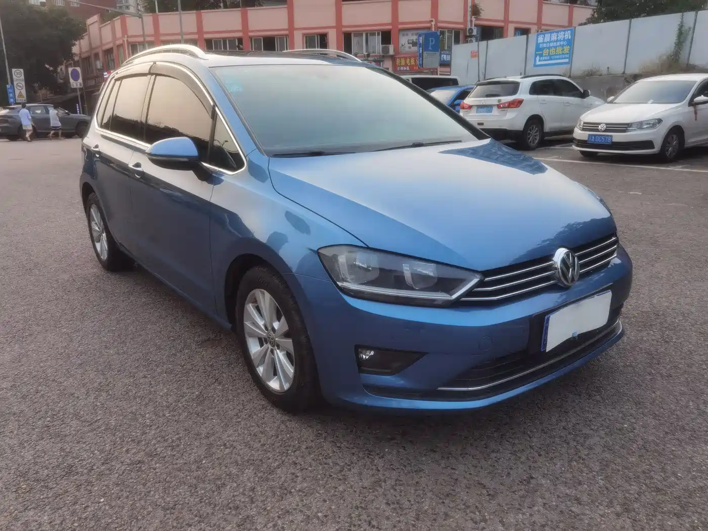 Volkswagen Golf Sportsvan 2018 230TSI Automatic Progressive фото 3