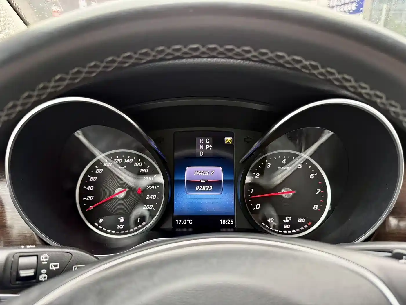 MERCEDES-BENZ V-CLASS