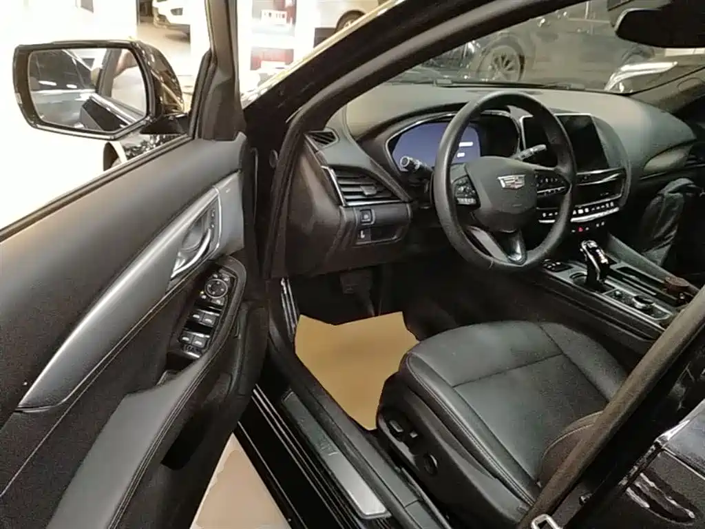 Cadillac CT5 2023 28T Platinum Style фото 16