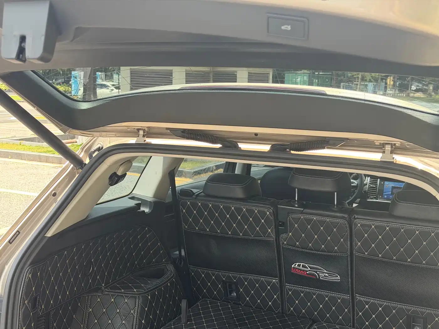 Škoda Kodiaq 2018 Facelift TSI330 7-seat 2WD Premium Luxury Edition фото 5