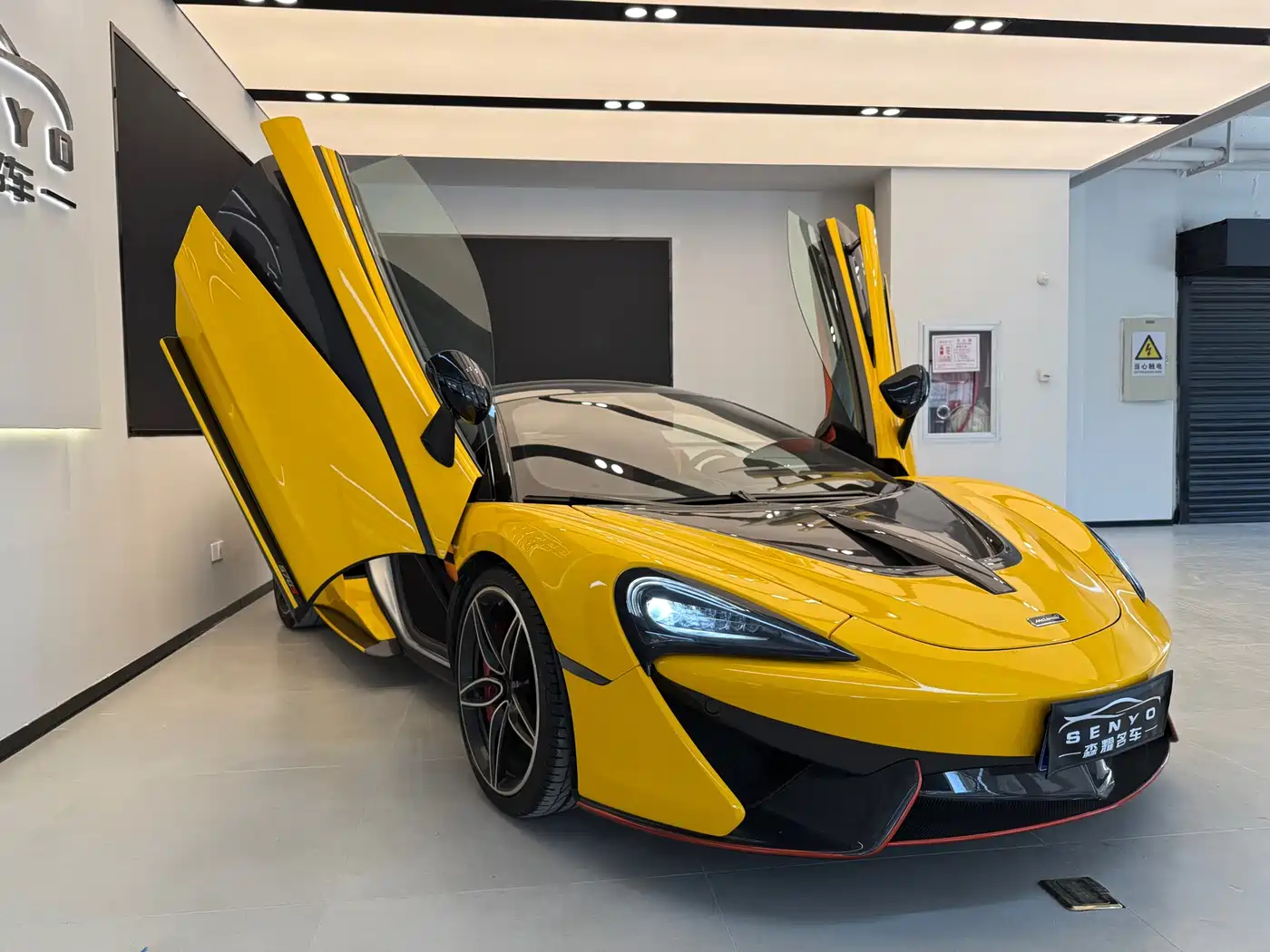 McLaren 570 2015 570S 3.8T Coupe фото 3
