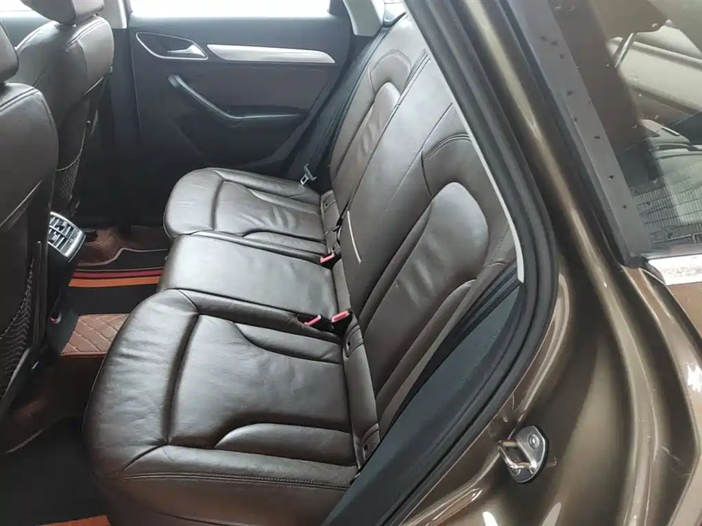 Audi Q3 2015 35 TFSI quattro Technology фото 17