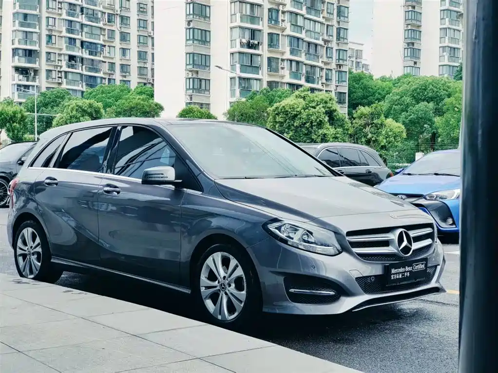 Mercedes-Benz B-Class 2018 B 200 Sport фото 8