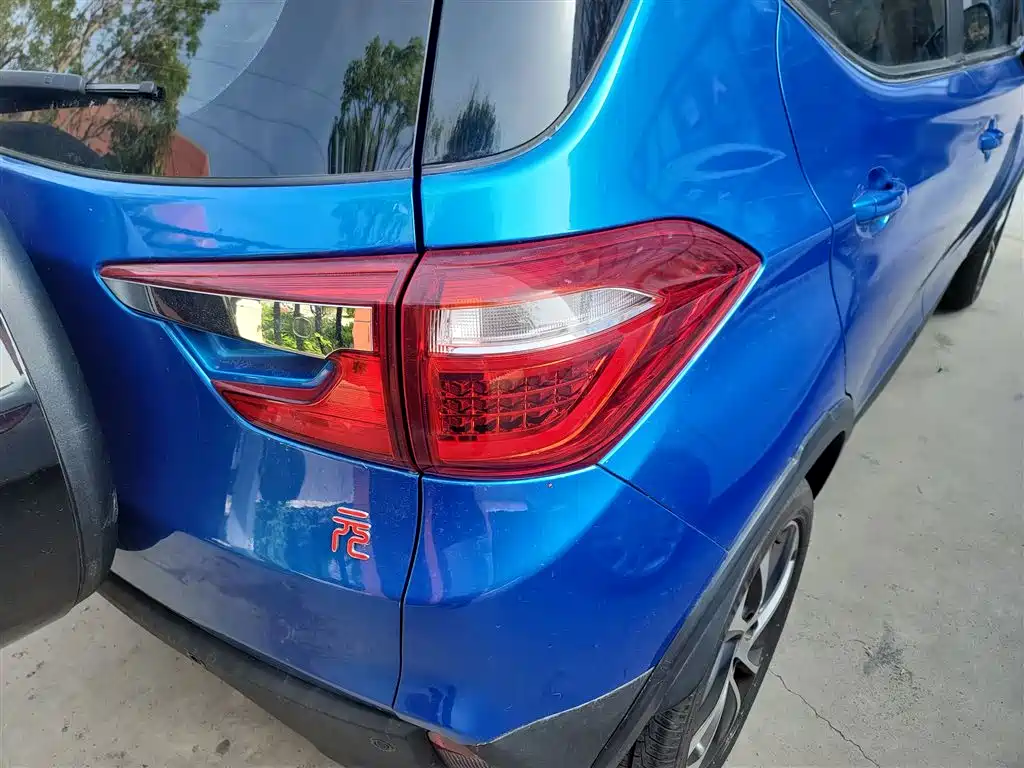 BYD Yuan 2016 1.5L Automatic Luxury фото 8