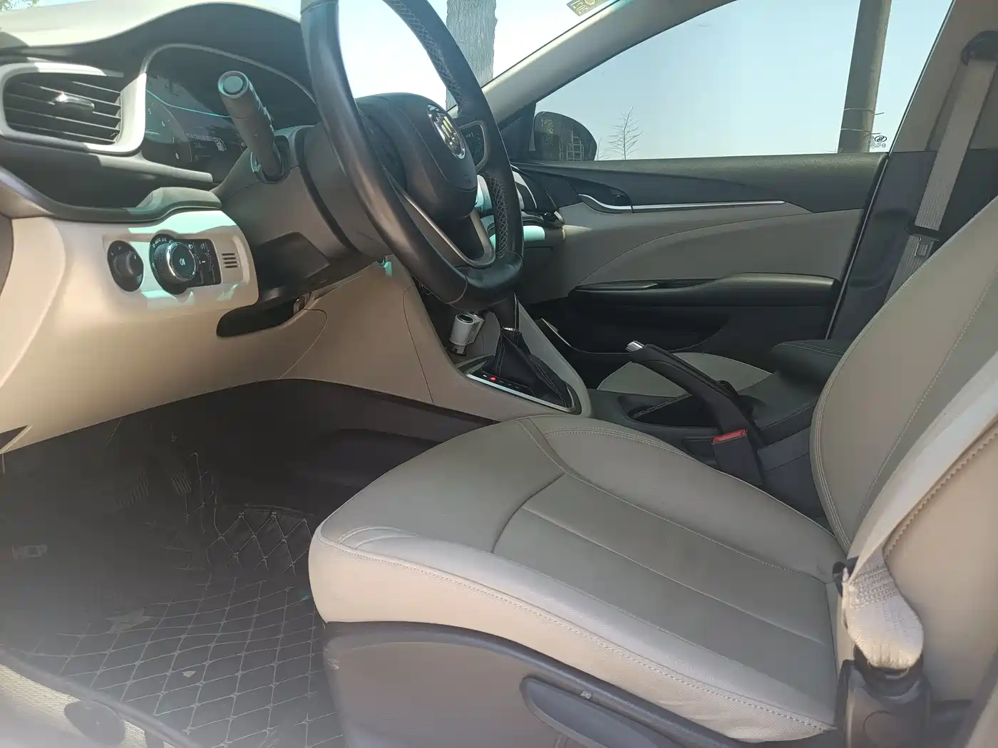 Buick Excelle 2018 15T Dual Clutch Elite (China V) фото 4
