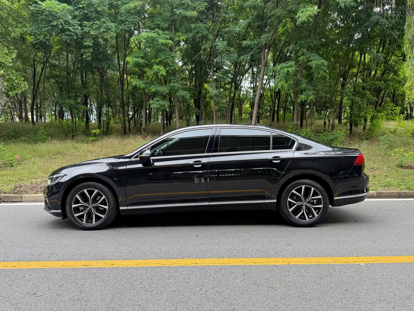 Volkswagen Magotan 2020 330TSI DSG Leading фото 12