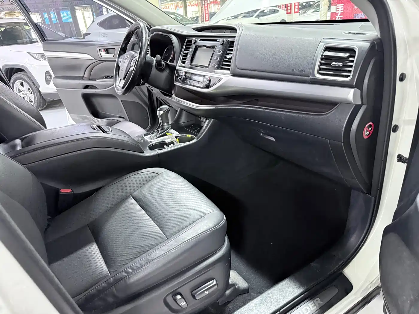 Toyota Highlander 2018 2.0T 4WD Luxury 7-seater (China V) фото 20