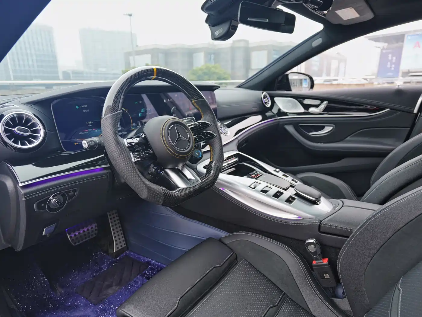 MERCEDES-BENZ AMG GT