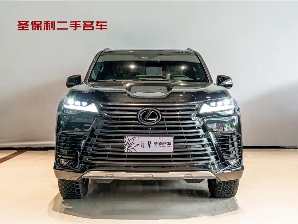 Lexus LX 2025 700h OVERTRAIL Frontier Edition фото 2