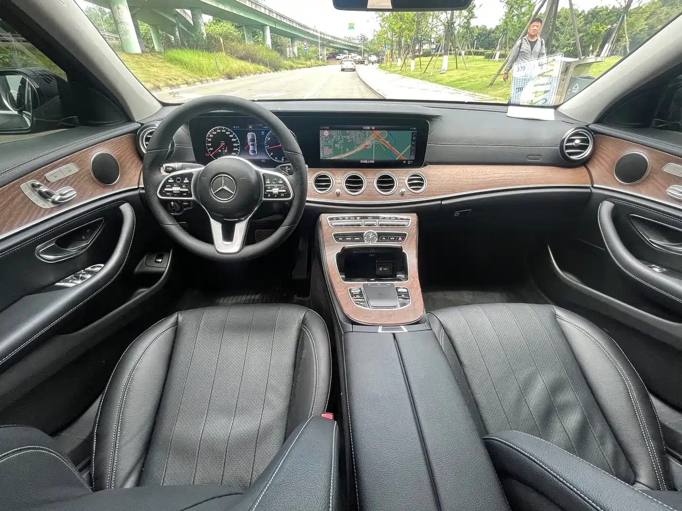 Mercedes-Benz E-Class 2019 E 300 L Fashion фото 9