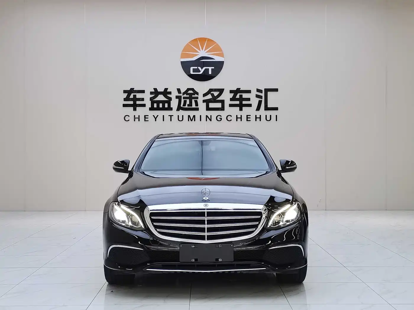 Фото 2 - Mercedes-Benz E-Class