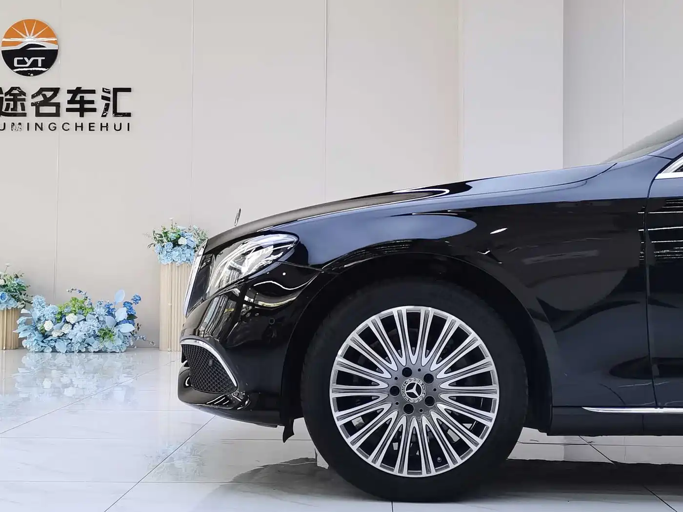 Фото 24 - Mercedes-Benz E-Class