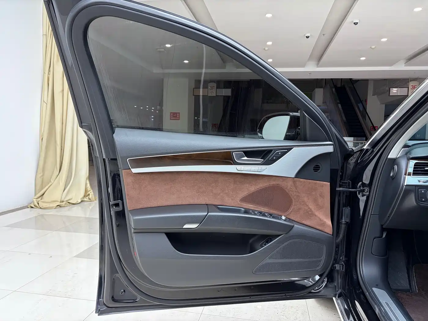 Audi A8 2013 A8L 45 TFSI quattro Comfort фото 12
