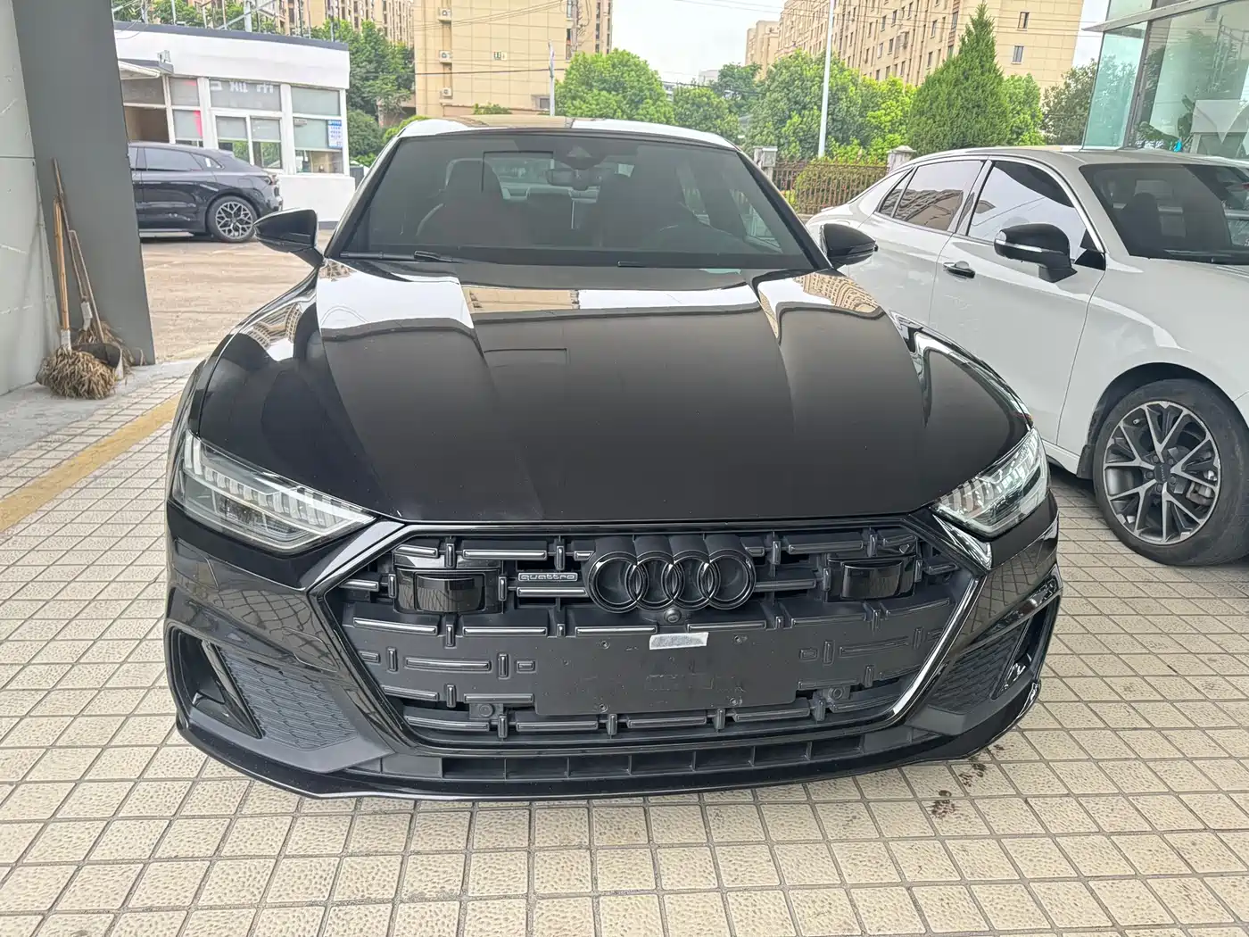 Audi A7L 2022 45 TFSI quattro S-line White Mage Edition фото 2