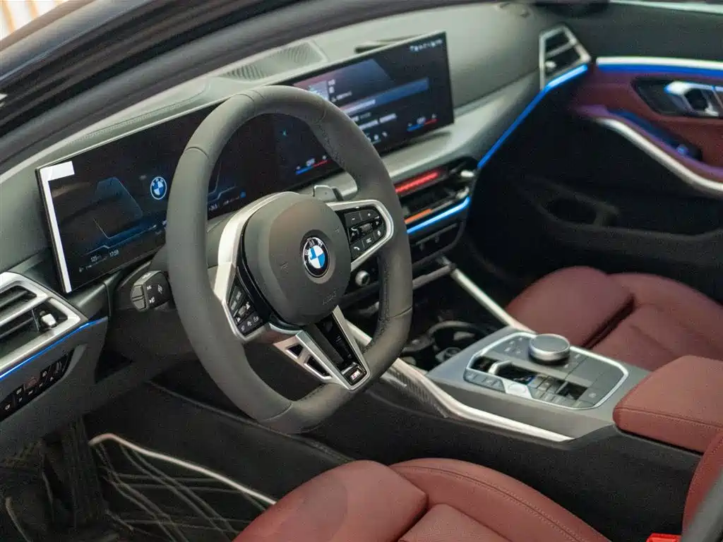 BMW 3 Series 2025 325i M Sport Package фото 12