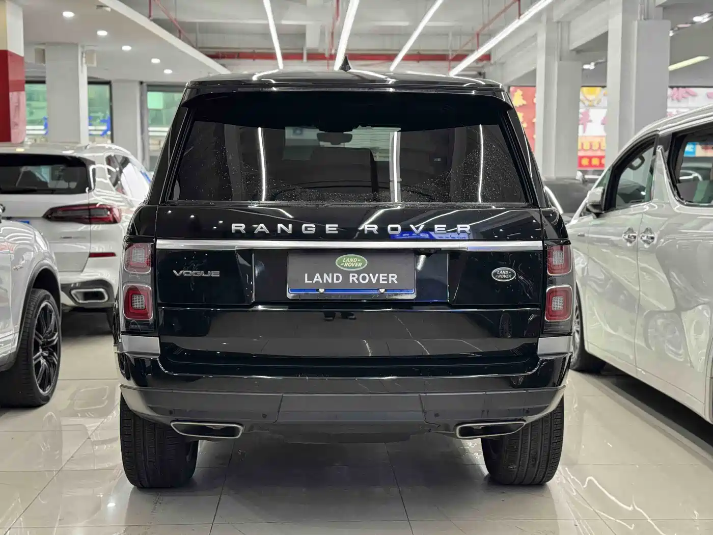 Land Rover Range Rover 2021 3.0 L6 Heritage Edition фото 4