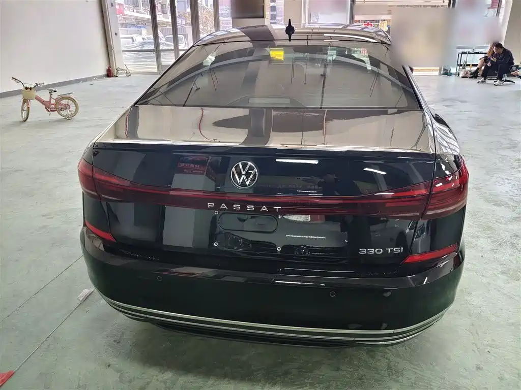 Volkswagen Passat 2023 330TSI Elite Edition фото 11