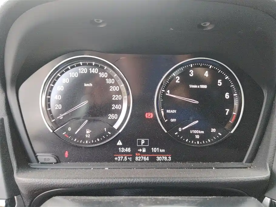 BMW 1 Series 2018 118i Sport Edition фото 14