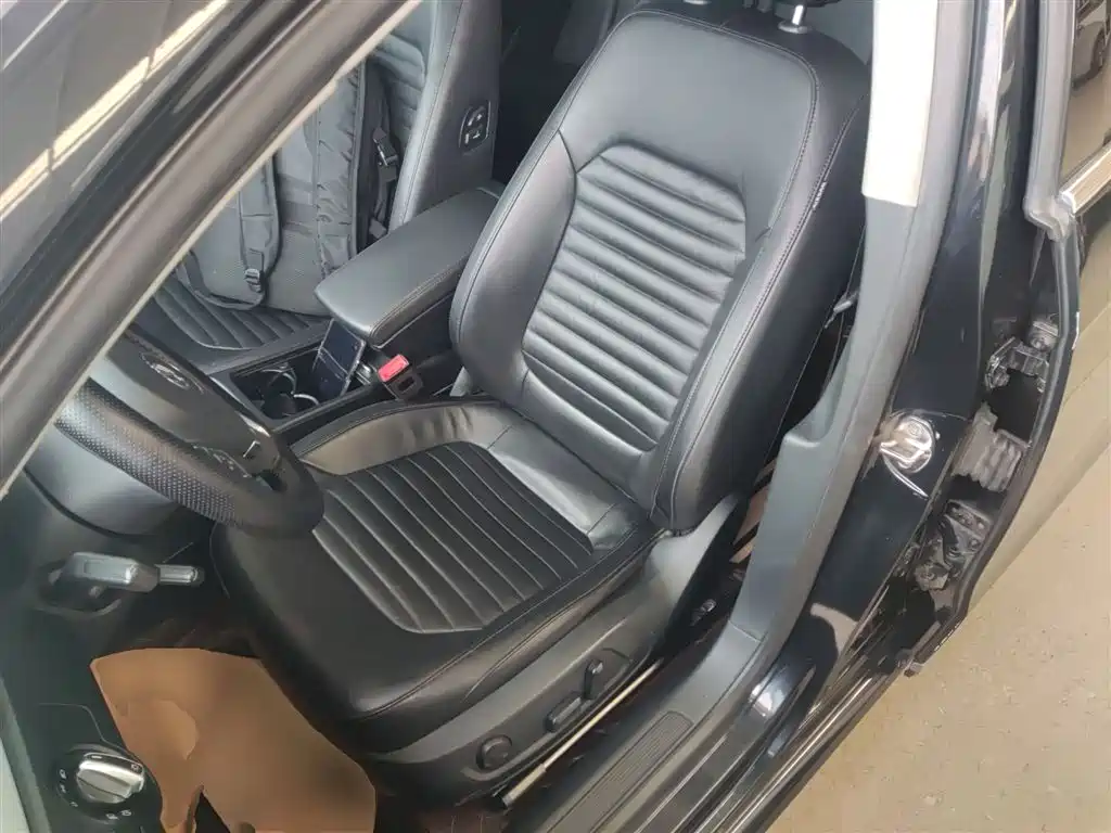 Volkswagen Magotan 2015 1.8TSI Leading фото 15