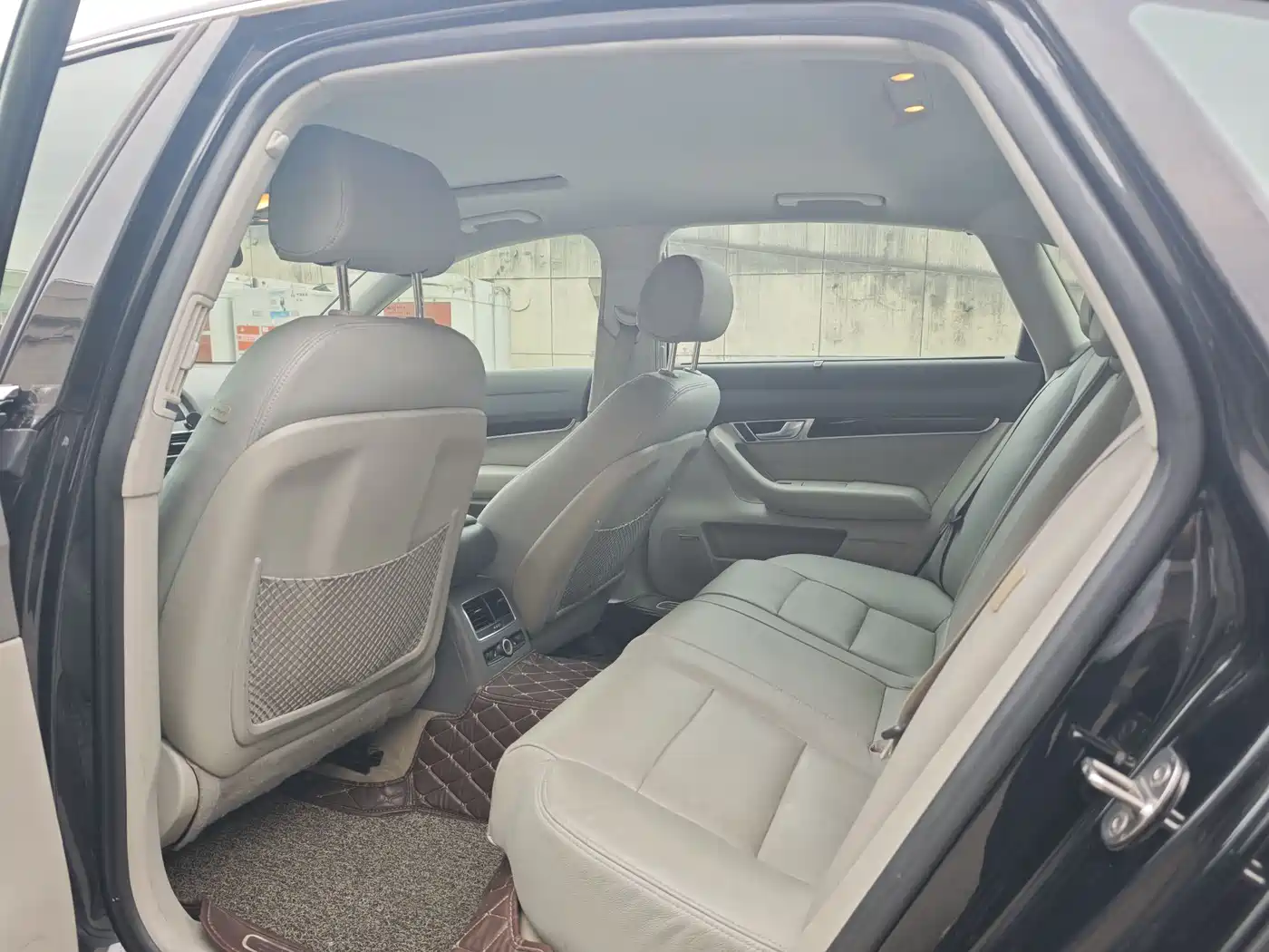 Audi A6L 2011 Model 2.8 FSI Comfort фото 5