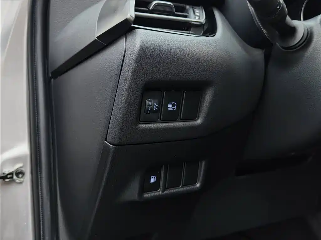 Toyota IZOA 2021 2.0L Yixing Edition фото 29