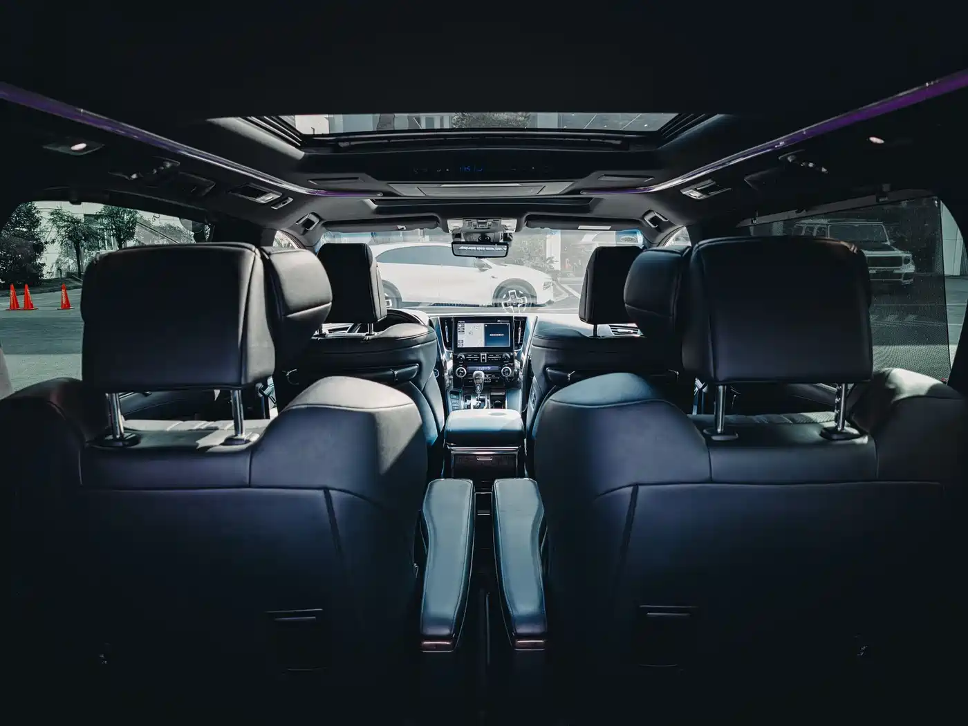 Toyota Alphard 2021 Hybrid 2.5L Premium фото 11