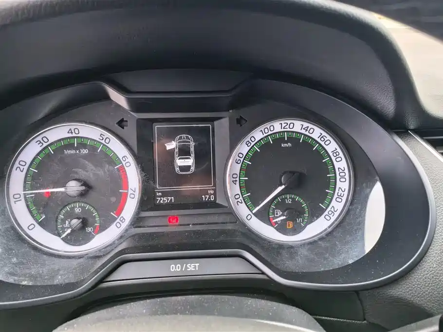 Škoda Octavia 2018 TSI280 DSG Luxury Edition фото 14