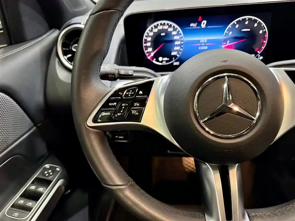 Mercedes-Benz GLB 2025 Model GLB 200 Dynamic Edition фото 24