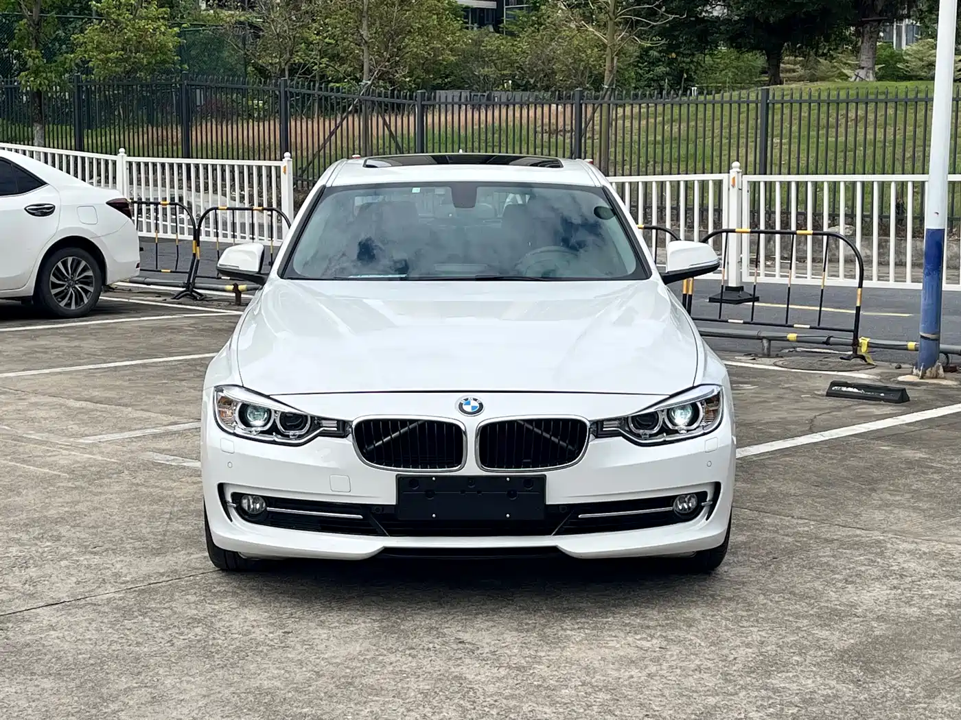 BMW 3 Series 2015 320Li Fashion фото 3