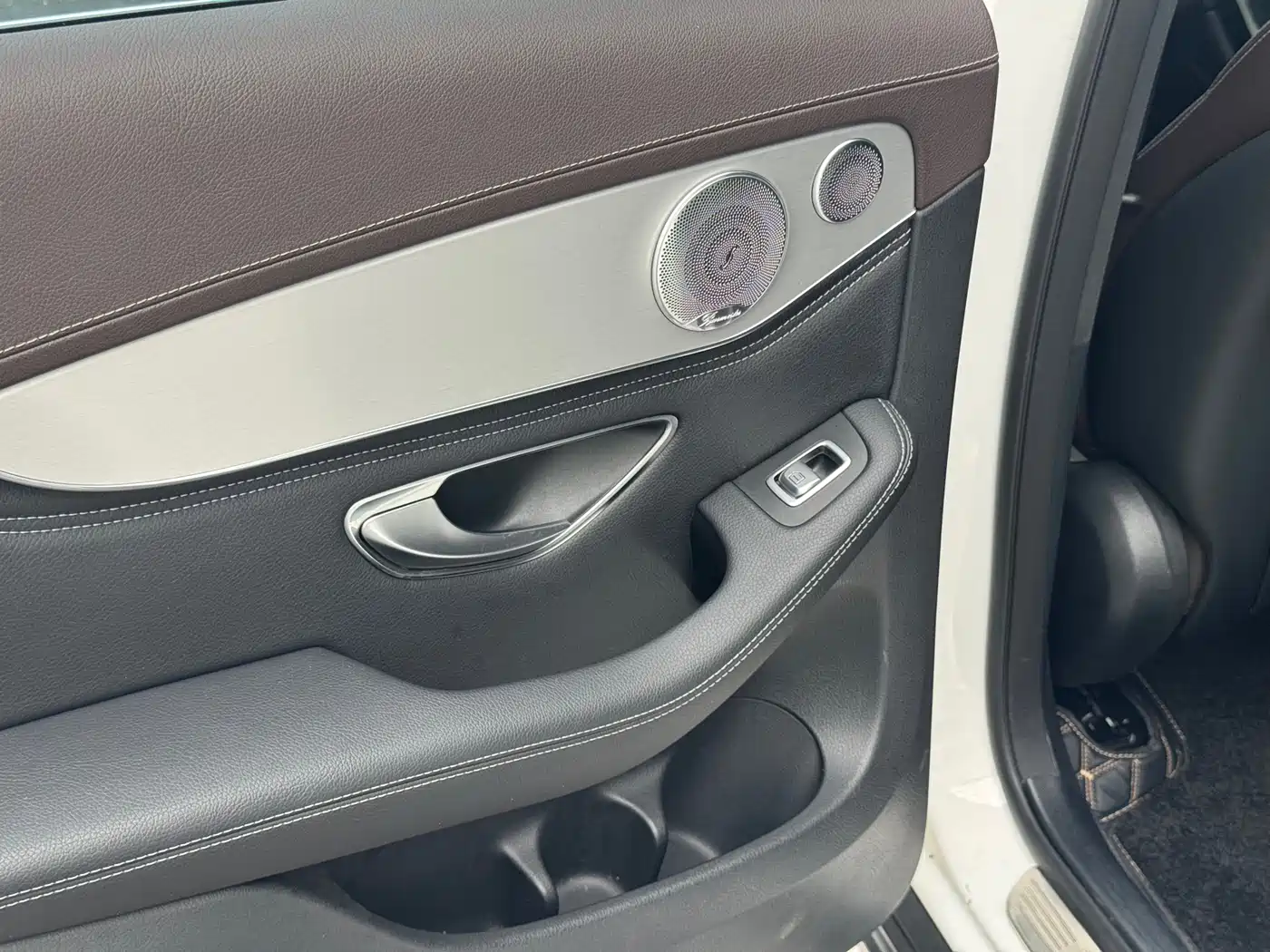Mercedes-Benz GLC 2020 GLC 260 L 4MATIC Dynamic фото 9