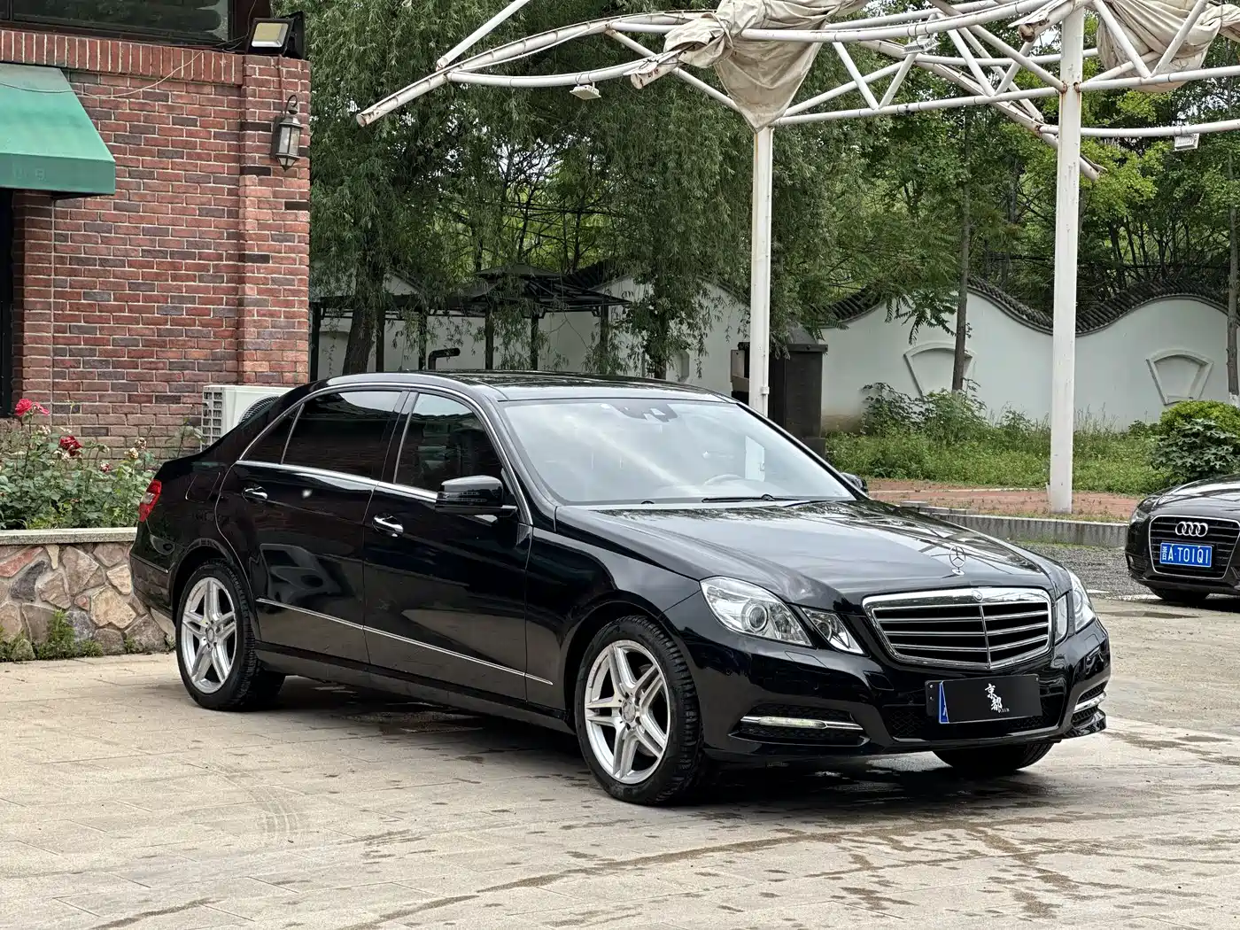 Mercedes-Benz E-Class 2013 E 300 L Fashion Luxury фото 3