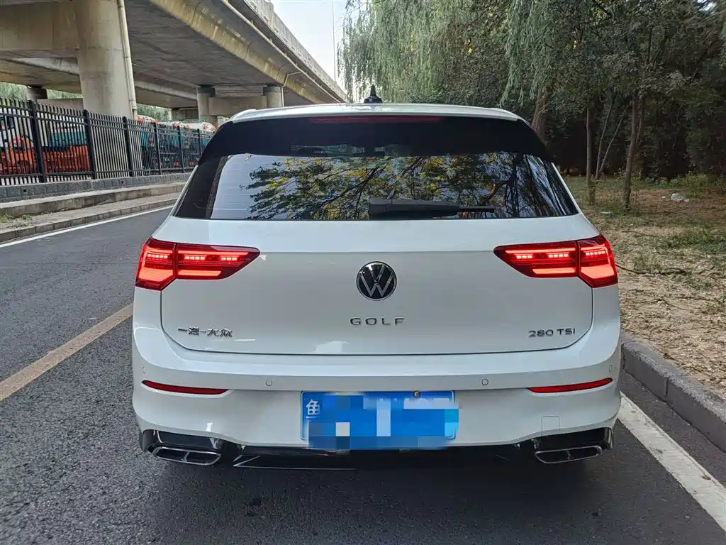 Volkswagen Golf 2023 Facelift 280TSI DSG R-Line Lite фото 10