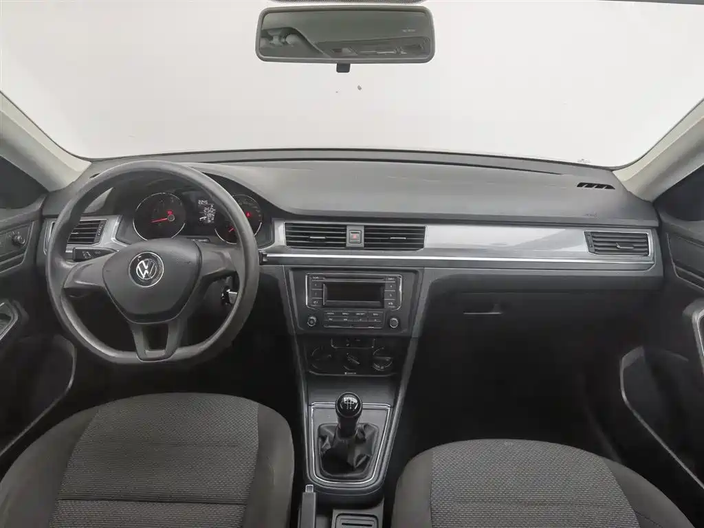 Volkswagen Bora 2016 Model 1.6L Manual Fashion фото 5