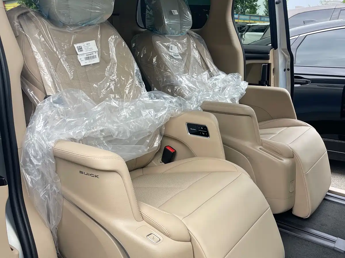 Buick GL8 New Energy 2025 Land Honor Premium Edition 7-Seater фото 12